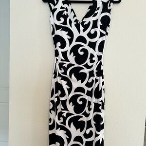 Size 2 White House/Black Market dress